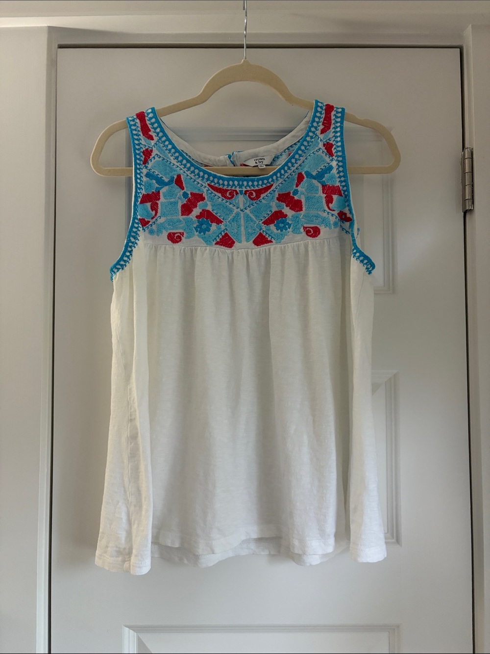 💙 crown & ivy White Tank with Blue & Red Embroidered Yoke